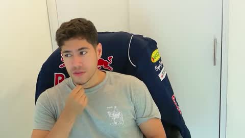 Snapshot of camara110 chatting on November 29, 2025, 12:57 am camara110 online show from November 29, 2025, 12:57 am