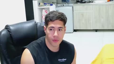 Snapshot of camara110 chatting on February 24, 2026, 1:25 am camara110 online show from February 24, 2026, 1:25 am