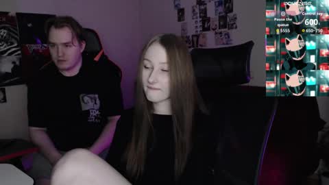 Snapshot of camcoupgang chatting on November 21, 2025, 12:32 am Rayon Gosuslug and Kirieshka Gosuslug online show from November 21, 2025, 12:32 am