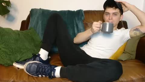 Snapshot of camdoattitude chatting on December 7, 2024, 12:13 pm CamDoAttitude online show from December 7, 2024, 12:13 pm