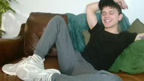 Snapshot of camdoattitude chatting on December 29, 2024, 12:01 pm CamDoAttitude online show from December 29, 2024, 12:01 pm