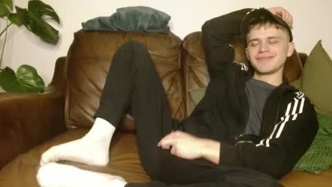 Snapshot of camdoattitude chatting on January 17, 2025, 8:11 pm CamDoAttitude online show from January 17, 2025, 8:11 pm