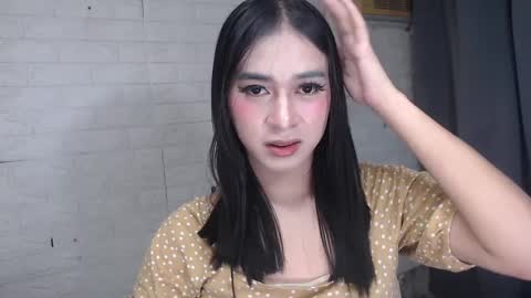 camela_star online show from January 2, 2025, 1:27 am