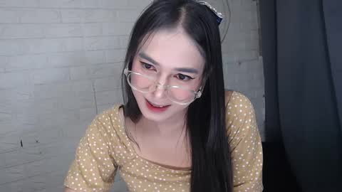 camela_star online show from February 2, 2025, 10:49 pm