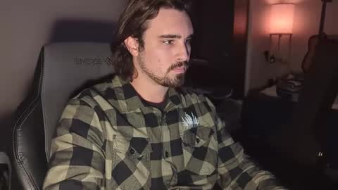 Snapshot of cameron_camming chatting on November 2, 2025, 12:02 am Cameron online show from November 2, 2025, 12:02 am