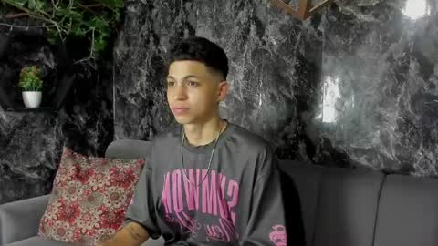 Snapshot of cameron_lux4 chatting on April 24, 2026, 10:01 pm CAMERON online show from April 24, 2026, 10:01 pm