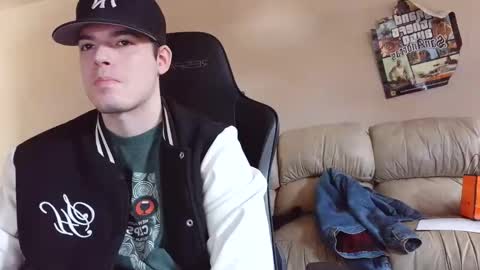 Snapshot of camerondt chatting on December 2, 2025, 6:14 pm camerondt online show from December 2, 2025, 6:14 pm