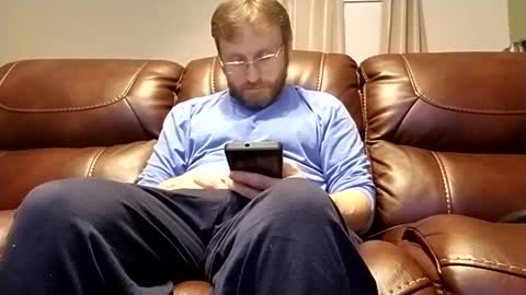 Snapshot of camguy2425 chatting on January 18, 2025, 2:14 am CamGuy online show from January 18, 2025, 2:14 am