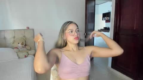   online show from September 30, 2025, 9:20 pm