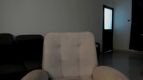   online show from October 7, 2025, 9:45 pm