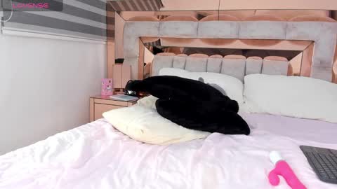 camii  online show from January 15, 2025, 12:51 am