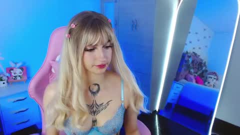 Snapshot of cami_mila99 chatting on December 15, 2024, 4:07 am CAMI  online show from December 15, 2024, 4:07 am