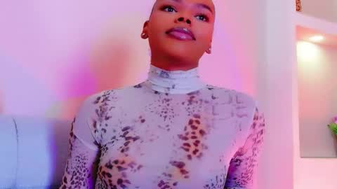 Snapshot of camiestrada chatting on February 12, 2026, 9:10 pm camiestrada online show from February 12, 2026, 9:10 pm