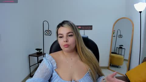 Camila online show from December 7, 2024, 12:08 am