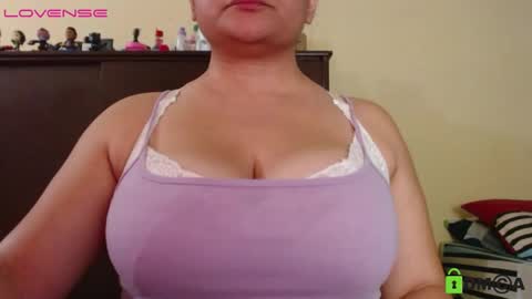 Camila  online show from December 12, 2024, 9:04 pm