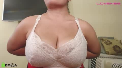 Camila  online show from October 10, 2025, 4:50 pm