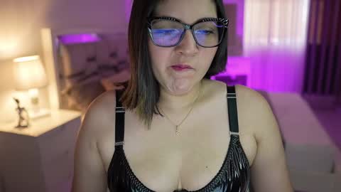 Camila buitrago online show from December 6, 2024, 4:06 pm