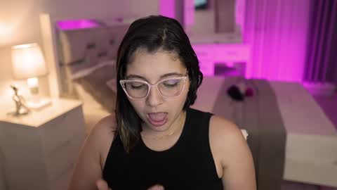 Camila buitrago online show from December 30, 2024, 1:48 am