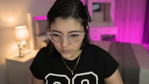 Camila buitrago online show from January 12, 2025, 4:10 am