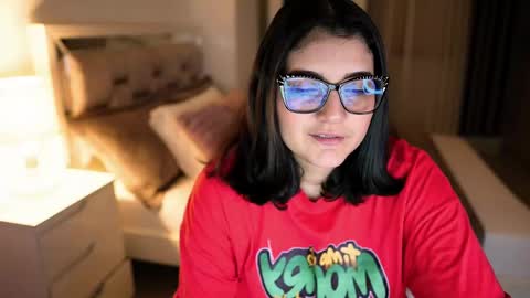 Camila buitrago online show from September 16, 2025, 11:17 pm