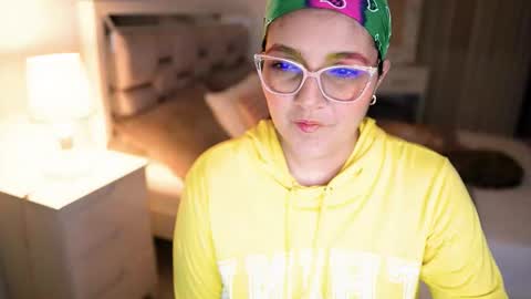 Camila buitrago online show from October 10, 2025, 12:20 am