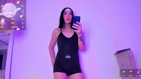 Snapshot of camila_coxx chatting on June 19, 2026, 4:06 am s online show from June 19, 2026, 4:06 am