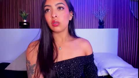 Camila online show from November 10, 2025, 4:00 am