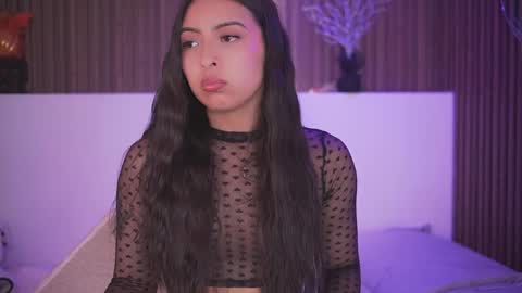 Camila online show from April 16, 2026, 3:40 am