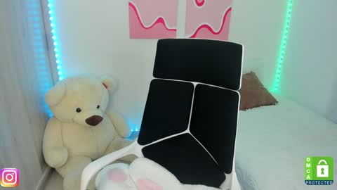 Snapshot of camila_ec2 chatting on January 16, 2025, 10:55 pm C A M I online show from January 16, 2025, 10:55 pm