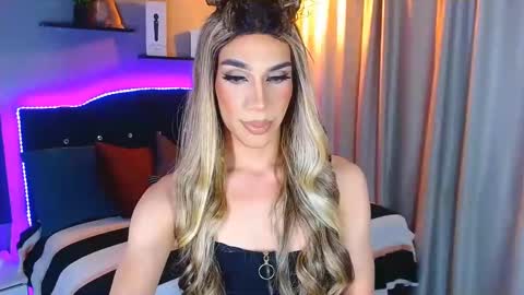 Camila online show from December 28, 2024, 3:04 am