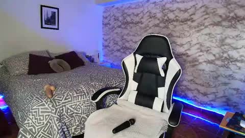 Snapshot of camila_iroose chatting on February 28, 2026, 9:05 pm Camila Roose online show from February 28, 2026, 9:05 pm