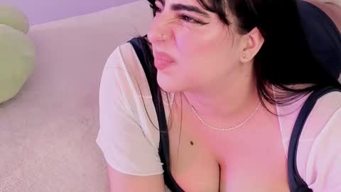 Camila online show from November 14, 2025, 1:04 am