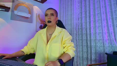    online show from September 22, 2025, 12:07 pm