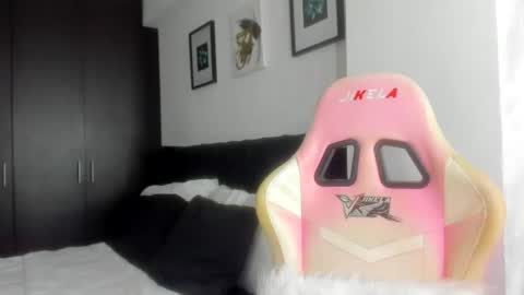 camilagomez_ch online show from June 26, 2026, 2:10 pm