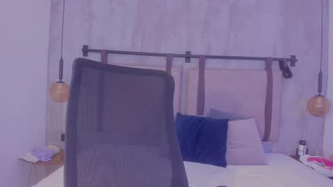 Snapshot of camilagrey_mml chatting on October 15, 2025, 8:09 pm Camila online show from October 15, 2025, 8:09 pm