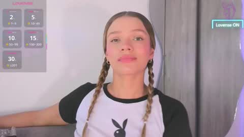 Snapshot of camilamonroee chatting on January 17, 2026, 2:44 pm Camila Monroee online show from January 17, 2026, 2:44 pm