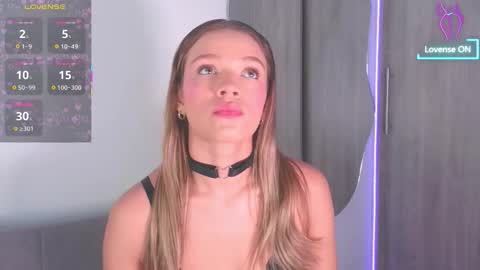 Snapshot of camilamonroee chatting on February 2, 2026, 2:16 pm Camila Monroee online show from February 2, 2026, 2:16 pm