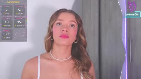 Snapshot of camilamonroee chatting on February 3, 2026, 2:11 pm Camila Monroee online show from February 3, 2026, 2:11 pm