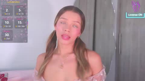 Snapshot of camilamonroee chatting on February 12, 2026, 2:34 pm Camila Monroee online show from February 12, 2026, 2:34 pm