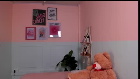 Snapshot of camilarivers chatting on November 10, 2025, 12:26 pm Camila online show from November 10, 2025, 12:26 pm