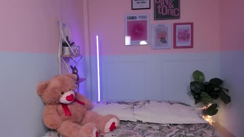 Snapshot of camilarivers chatting on November 13, 2025, 11:42 am Camila online show from November 13, 2025, 11:42 am