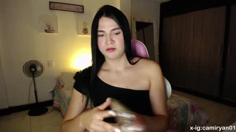 X IGcamiryan01 online show from January 19, 2025, 12:49 am