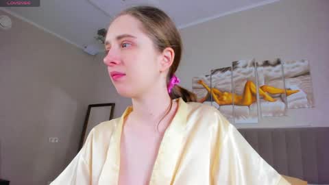 Camilla online show from April 19, 2026, 1:16 am