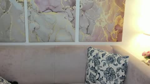 camilladreamer online show from May 17, 2026, 6:00 am