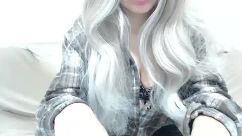 Snapshot of camillebunny chatting on February 14, 2026, 2:41 am CamilleBunny online show from February 14, 2026, 2:41 am