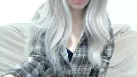 Snapshot of camillebunny chatting on February 24, 2026, 3:26 am CamilleBunny online show from February 24, 2026, 3:26 am