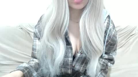 Snapshot of camillebunny chatting on March 2, 2026, 2:25 am CamilleBunny online show from March 2, 2026, 2:25 am