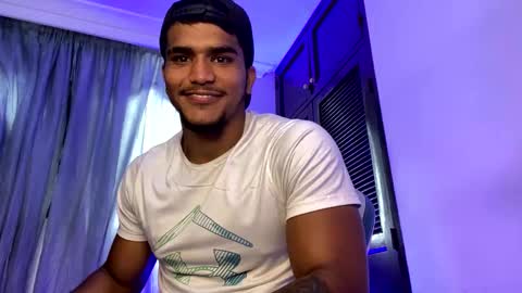 camilo_contre21 online show from February 10, 2025, 8:31 pm