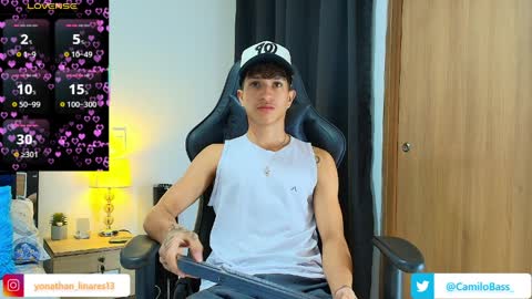 Snapshot of camilobass_ chatting on April 1, 2026, 1:39 am Camilo Bass online show from April 1, 2026, 1:39 am