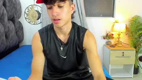 Snapshot of camilobass_ chatting on April 11, 2026, 1:10 am Camilo Bass online show from April 11, 2026, 1:10 am
